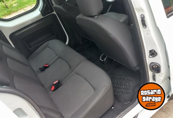Utilitarios - Renault Kangoo 2022 GNC - En Venta