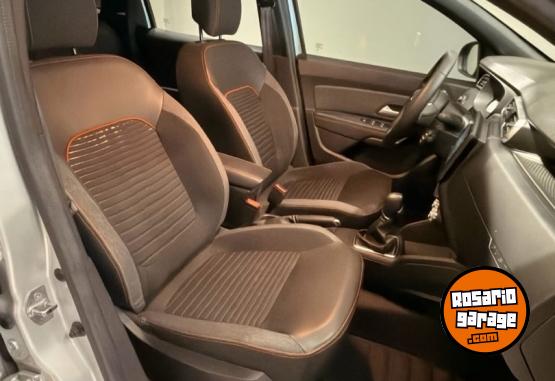 Autos - Renault DUSTER ICONIC 2025 Nafta 42000Km - En Venta