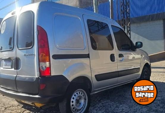 Utilitarios - Renault KANGOO CONFORT PH3 FURGÓN 2016 GNC 134133Km - En Venta