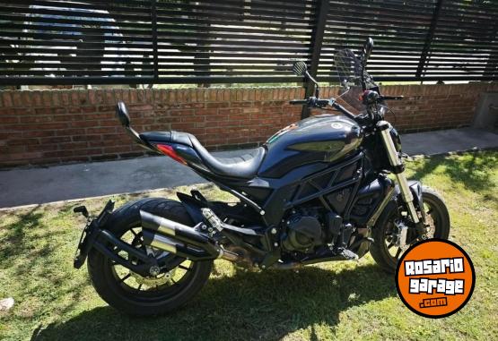 Motos - Benelli 502 c 2021 Nafta 25000Km - En Venta