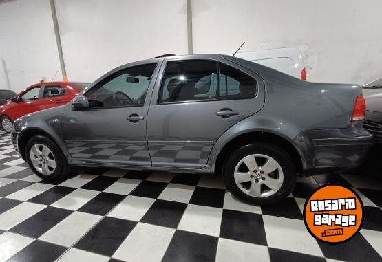 Autos - Volkswagen Bora 2011 Nafta 155400Km - En Venta