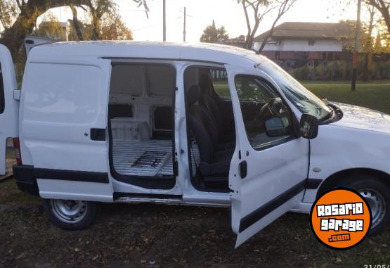 Utilitarios - Peugeot Furg�n Confort 2012 GNC 220000Km - En Venta