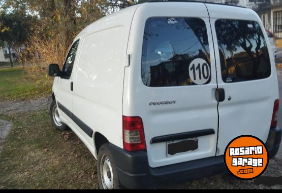 Utilitarios - Peugeot Furg�n Confort 2012 GNC 220000Km - En Venta