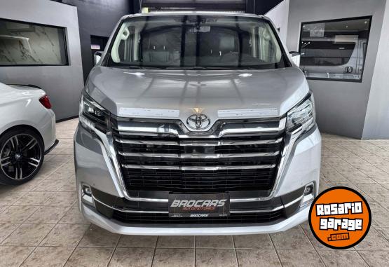 Utilitarios - Toyota Hiace VX PREMIUM 2023 Diesel 130000Km - En Venta