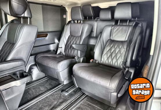 Utilitarios - Toyota Hiace VX PREMIUM 2023 Diesel 130000Km - En Venta