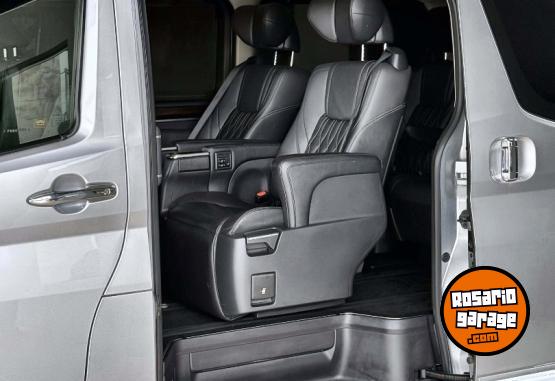 Utilitarios - Toyota Hiace VX PREMIUM 2023 Diesel 130000Km - En Venta