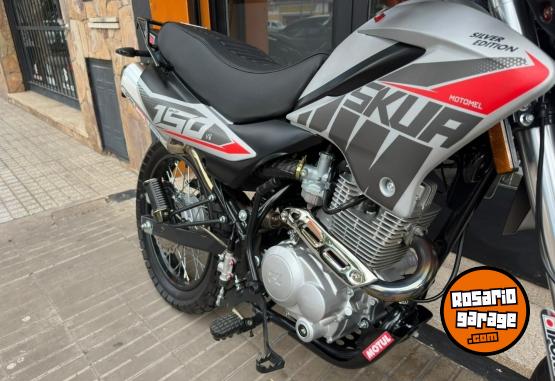 Motos - Motomel SKUA SILVER 2025 Nafta 4400Km - En Venta