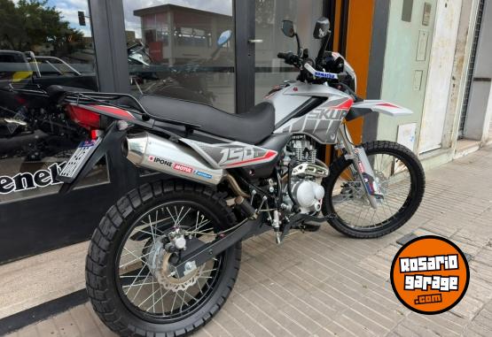 Motos - Motomel SKUA SILVER 2025 Nafta 4400Km - En Venta