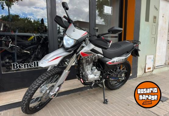 Motos - Motomel SKUA SILVER 2025 Nafta 4400Km - En Venta
