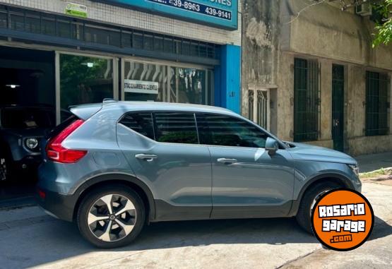 Camionetas - Volvo XC40 B4 2023 Electrico / Hibrido 65000Km - En Venta
