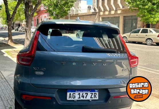 Camionetas - Volvo XC40 B4 2023 Electrico / Hibrido 65000Km - En Venta