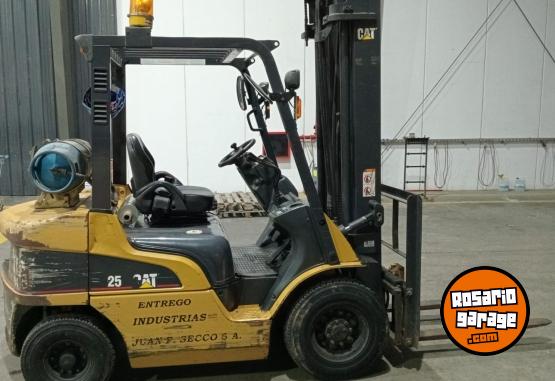 Camiones y Grúas - Montacarga CARTEPILLAR Mitsubishi AÑO 2008 - 2,5 TN - En Venta