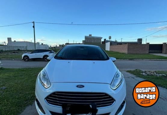 Autos - Ford Fiesta 2015 Nafta 114000Km - En Venta