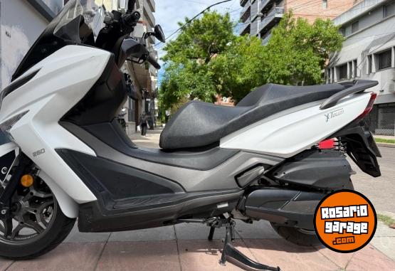 Motos - Kymco X town 250 2023 Nafta 7600Km - En Venta
