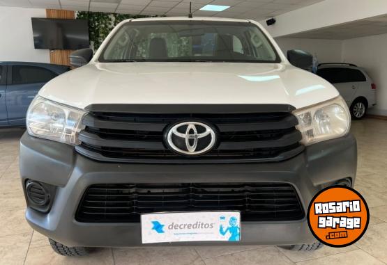 Camionetas - Toyota hilux dx 2017 Diesel 304301Km - En Venta