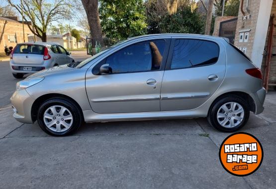 Autos - Peugeot 207 2013 Nafta 110000Km - En Venta