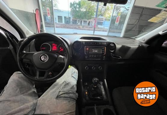 Camionetas - Volkswagen AMAROK 2.0 TRENDLINE 4X4 2016 Diesel 233000Km - En Venta
