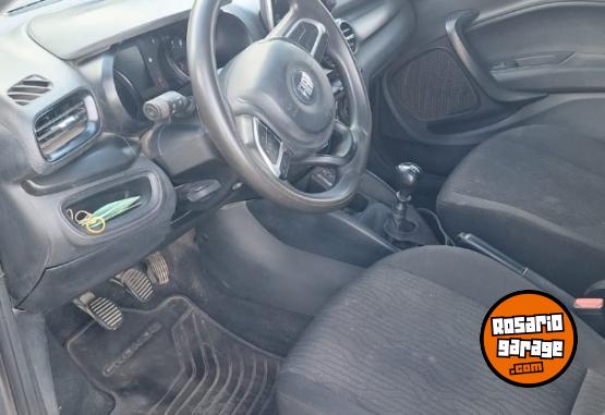 Autos - Fiat Cronos DRIVE mt 2021 Nafta 120000Km - En Venta