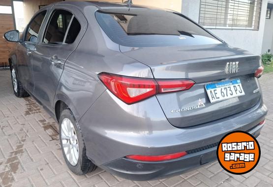 Autos - Fiat Cronos DRIVE mt 2021 Nafta 120000Km - En Venta