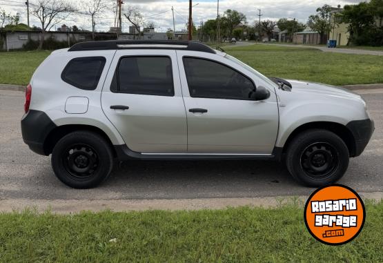 Autos - Renault Duster 2011 GNC 240000Km - En Venta