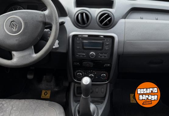 Autos - Renault Duster 2011 GNC 240000Km - En Venta