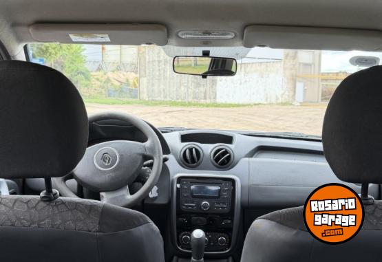 Autos - Renault Duster 2011 GNC 240000Km - En Venta