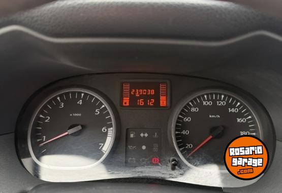 Autos - Renault Duster 2011 GNC 240000Km - En Venta
