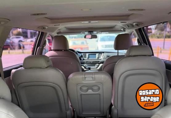 Autos - Kia CARNIVAL EX 2.2 AT CRDI 2020 Diesel 135000Km - En Venta