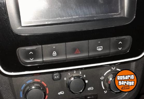 Autos - Renault 2018 Iconic Full 2018 GNC 122000Km - En Venta