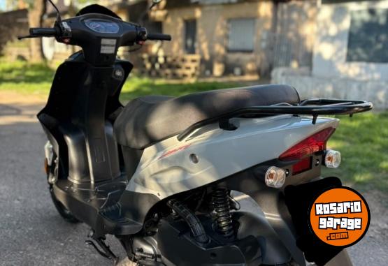 Motos - Kymco Agiliity 125 2024 Nafta 11500Km - En Venta
