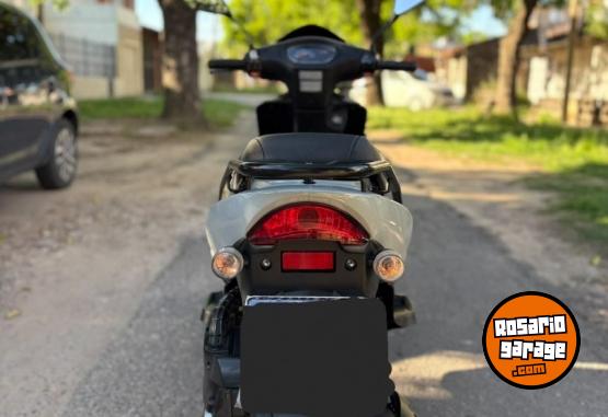 Motos - Kymco Agiliity 125 2024 Nafta 11500Km - En Venta