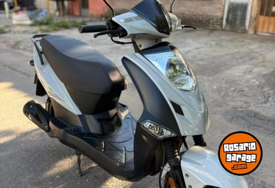 Motos - Kymco Agiliity 125 2024 Nafta 11500Km - En Venta
