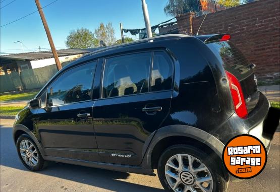 Autos - Volkswagen Cross Up 2017 Nafta 133000Km - En Venta