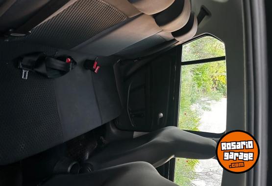 Autos - Volkswagen Cross Up 2017 Nafta 133000Km - En Venta