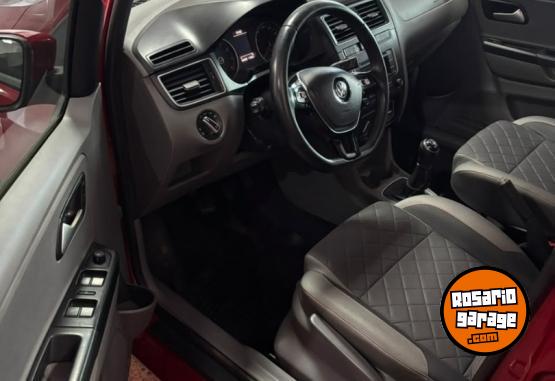 Autos - Volkswagen SURAN 1.6 HIGH 2016 Nafta 92000Km - En Venta