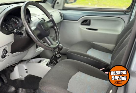 Utilitarios - Renault Kangoo 2013 Nafta 210000Km - En Venta