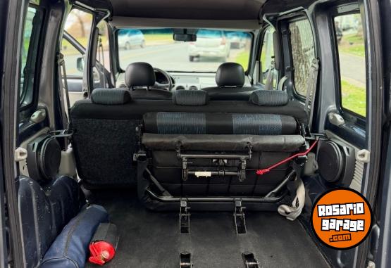 Utilitarios - Renault Kangoo 2013 Nafta 210000Km - En Venta