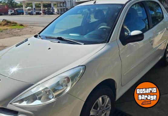 Autos - Peugeot 207 2014 Nafta 150000Km - En Venta