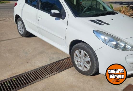 Autos - Peugeot 207 2014 Nafta 150000Km - En Venta