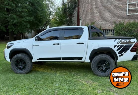 Camionetas - Toyota Hilux 2019 Diesel 170000Km - En Venta