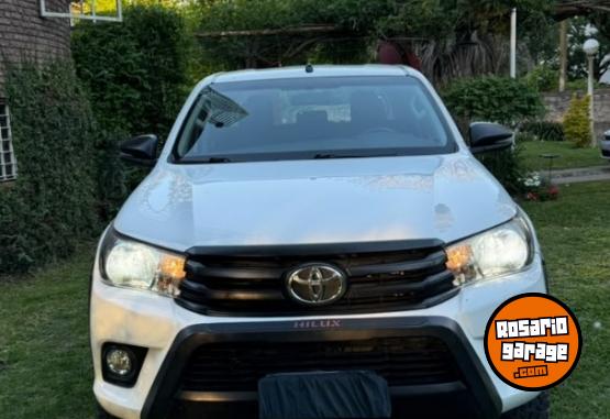 Camionetas - Toyota Hilux 2019 Diesel 170000Km - En Venta