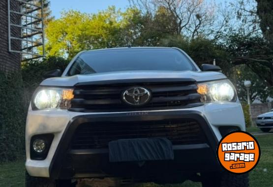 Camionetas - Toyota Hilux 2019 Diesel 170000Km - En Venta