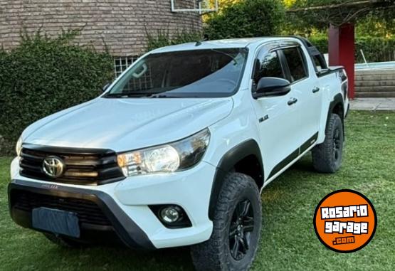 Camionetas - Toyota Hilux 2019 Diesel 170000Km - En Venta