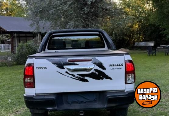Camionetas - Toyota Hilux 2019 Diesel 170000Km - En Venta