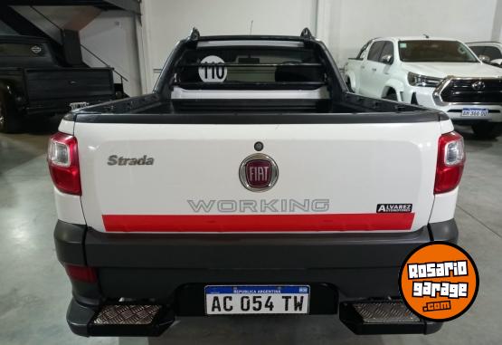 Camionetas - Fiat STRADA 2017 Nafta 95000Km - En Venta