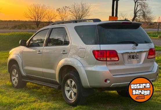 Camionetas - Toyota SW4 SRV 2007 Diesel 184000Km - En Venta