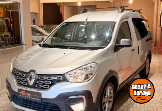 Utilitarios - Renault Kangoo II Stepway 2023 GNC 95000Km - En Venta