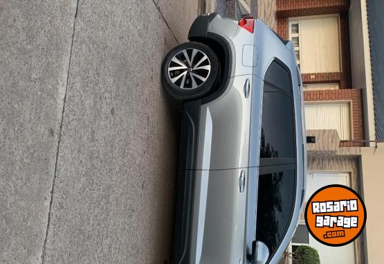 Autos - Volkswagen TAOS Highline 2023 Nafta 45000Km - En Venta