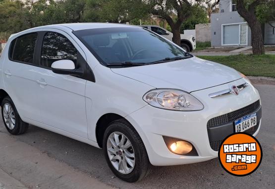 Autos - Fiat Nuevo palio 1.4 atractive 2017 Nafta 124000Km - En Venta