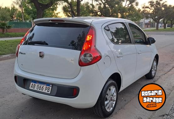 Autos - Fiat Nuevo palio 1.4 atractive 2017 Nafta 124000Km - En Venta